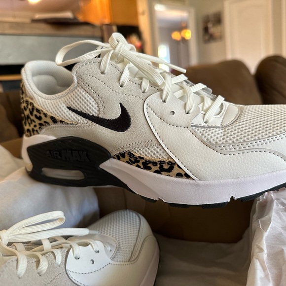 Women’s Nike Air Mox EXCEE size 9 - Picture 4 of 7